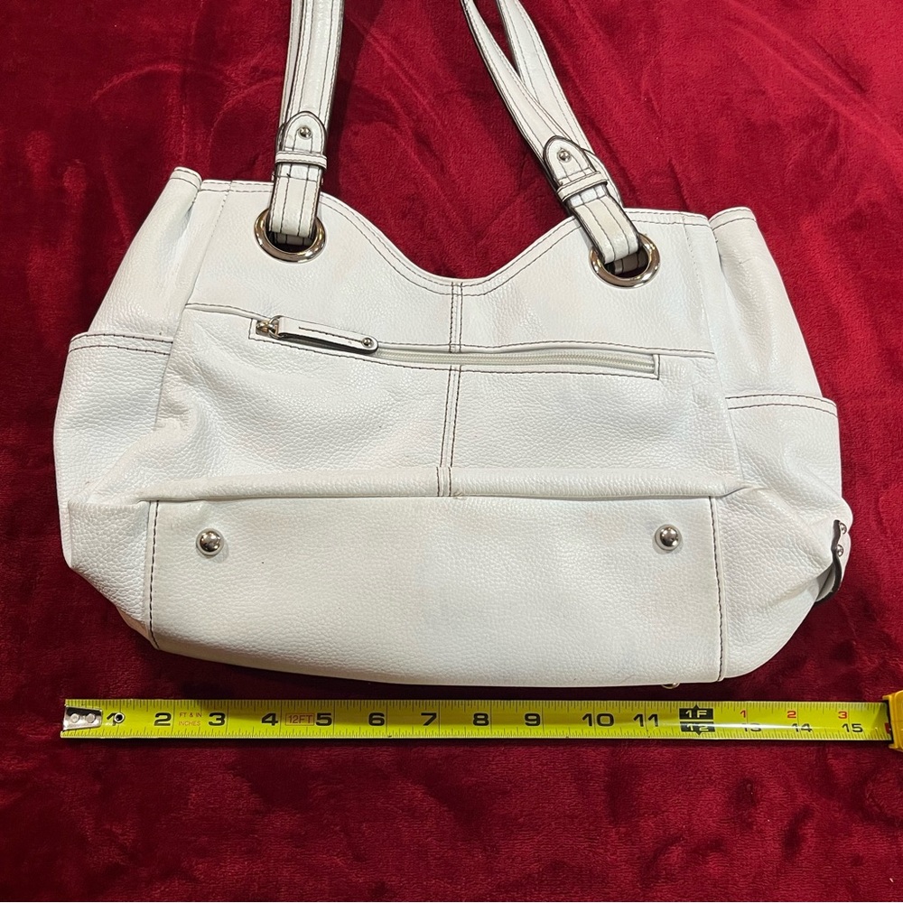 Chic White Leather Handbag - Picture 10 of 13
